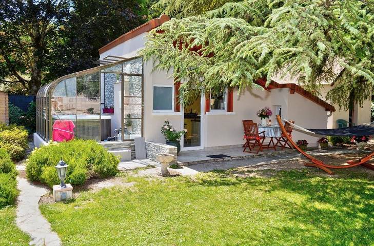 Gîte pour 2 personnes, avec jacuzzi ainsi que jardin et terrasse à Saint-Avertin - 2