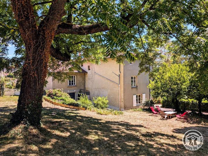 Maison de vacances pour 15 personnes, avec Terrasse et Jardin dans Rhône