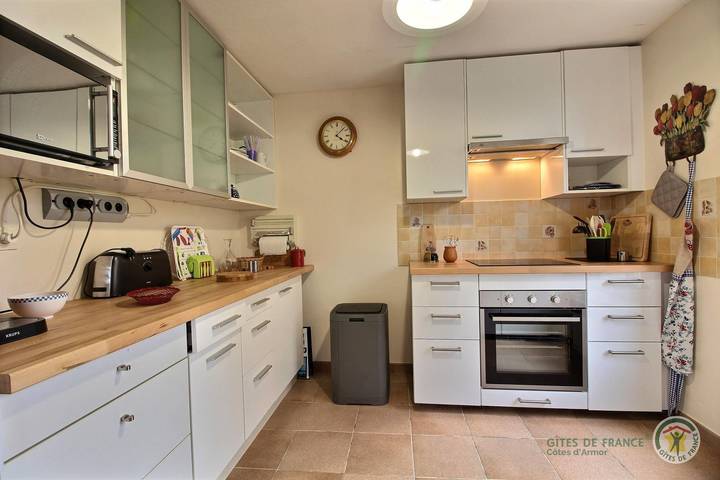 Gîte pour 2 personnes, avec Terrasse et Jardin dans Plage Pors Termen Trebeurden - 4