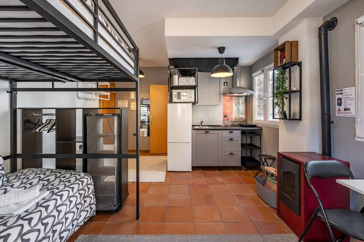 Entire studio, 'Apartamento bsg Sierra Nevada' with Mountain View in Sierra Nevada Ski Resort, Monachil