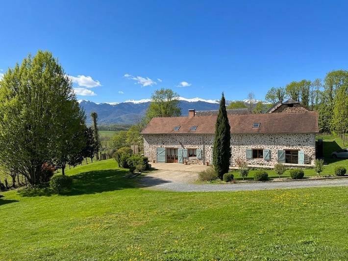 Gîte pour 5 personnes, avec Terrasse et Jardin
