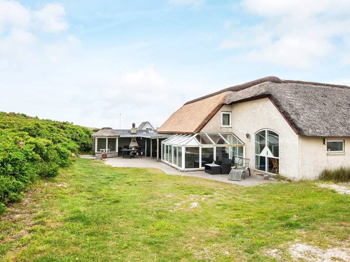 Ferienhaus für 16 Personen, mit Whirlpool und Terrasse sowie Sauna in Nissum Fjord