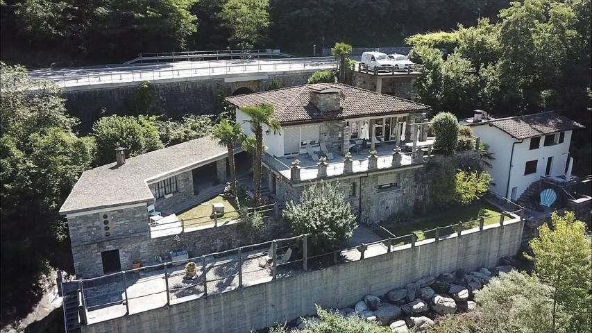 Ferienhaus für 6 Personen, mit Whirlpool und Garten sowie Terrasse im Tessin