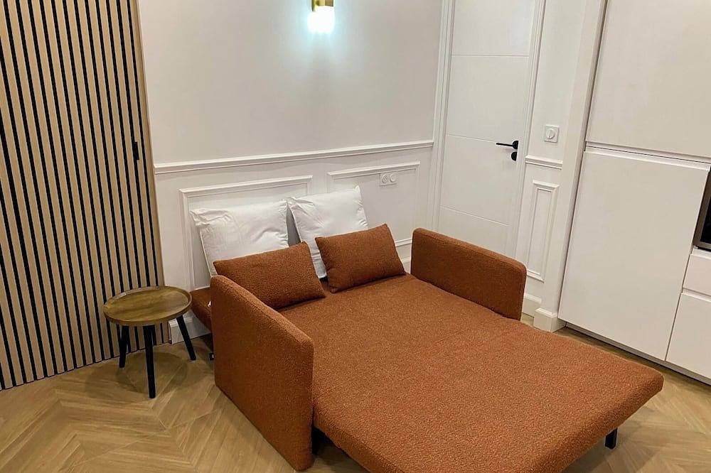 Appartement entier, Appartement avec jardin cosy full équipé - Front de mer St Laurent du Var in Saint-Laurent-du-Var, Côte méditerranéenne (France)