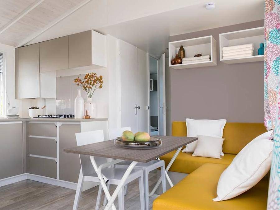 Camping Le Soleil de La Méditerranée - Mobilhome 6 personnes - Mobil-home | Comfort | 3 Ch. | 6 Pers. | Terrasse simple | Clim. | Tv in Saint-Cyprien-Plage, Saint-Cyprien