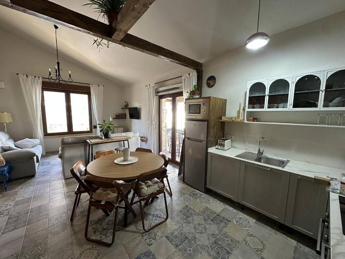 Casa rural para 7 personas, con Balcón y Terraza además de Jardín y Piscina en Ituero y Lama - 4