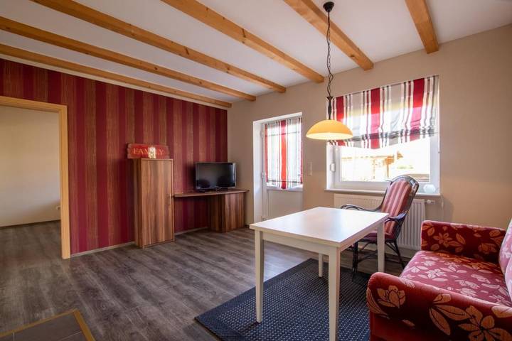 Ferienwohnung für 4 Personen, mit Terrasse und Garten in Roggenstede - 4