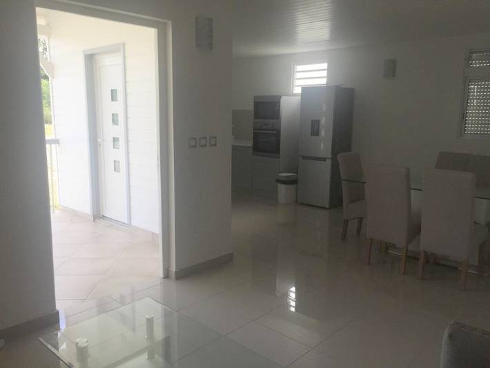 Location de vacances pour 6 personnes, avec terrasse et jardin, animaux acceptés dans Saint-Louis (Marie-Galante) - 4