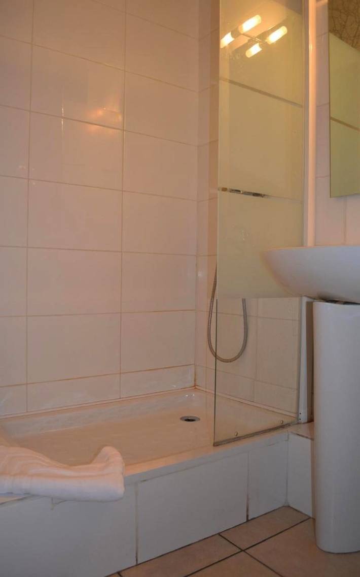 Hôtel pour 3 personnes dans Arenes De Nimes - 3