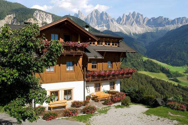 Appartamento per 4 persone, con balcone in Funes