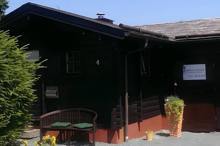 Chalet für 4 Personen, mit Terrasse und Garten
