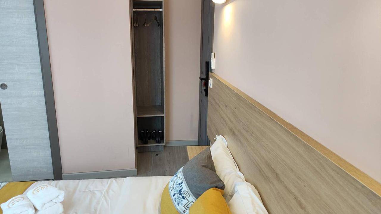 Double Room with Private Bathroom in Bondy, Seine-Saint-Denis