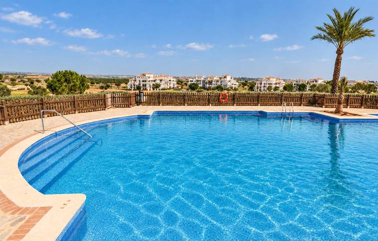 Entire holiday apartment, Beachside Bliss: A/C, Parking, Pool & WiFi in Murcia, Murcia Inland