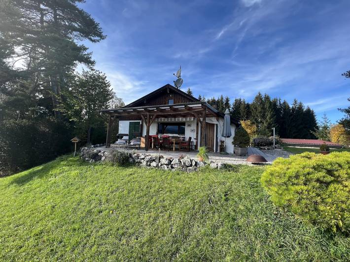 Ferienhaus für 7 Personen, mit Terrasse und Garten in Seeg