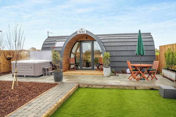Cottage for 2 people, with hot tub and garden in Derbyshire