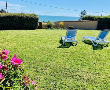 Gîte pour 8 personnes, avec vue ainsi que terrasse et jardin dans Plage Du Port Meleu Prefailles