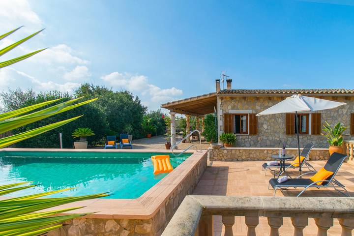 Sa Rota Finca for 6 people in Ariany with pool in Ariany, Majorca Center