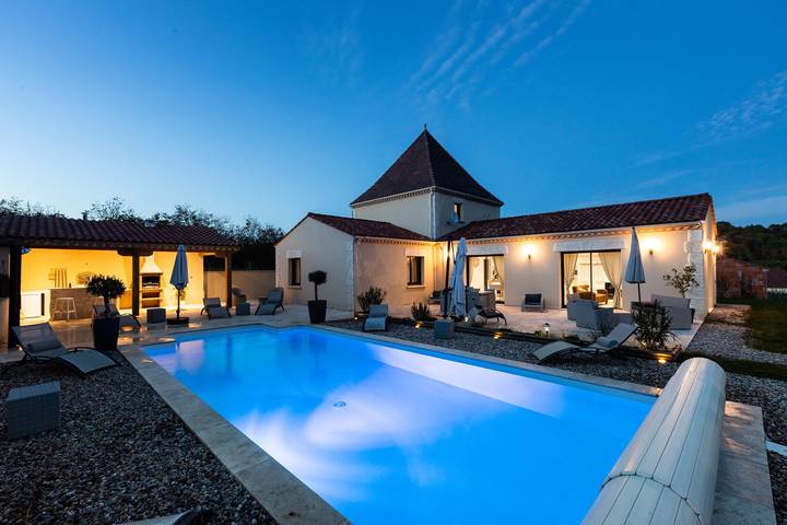 Gîte pour 6 personnes, avec piscine, adapté aux familles