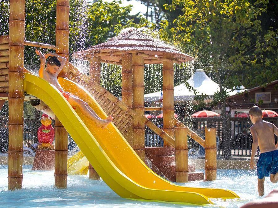 Camping Antioche - Stacaravan 6 personen - Eco 3 Kamers 4/6 Personen + Tv (4 volwassenen en 2 kinderen tot 18 jaar), in Le Bois-Plage-en-Ré, Ile de Re