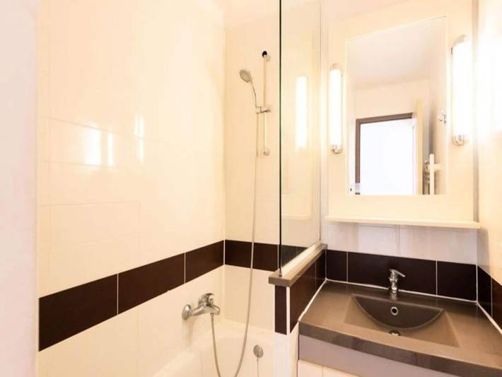 Gîte pour 6 personnes, avec piscine, adapté aux familles à Cannes - 2