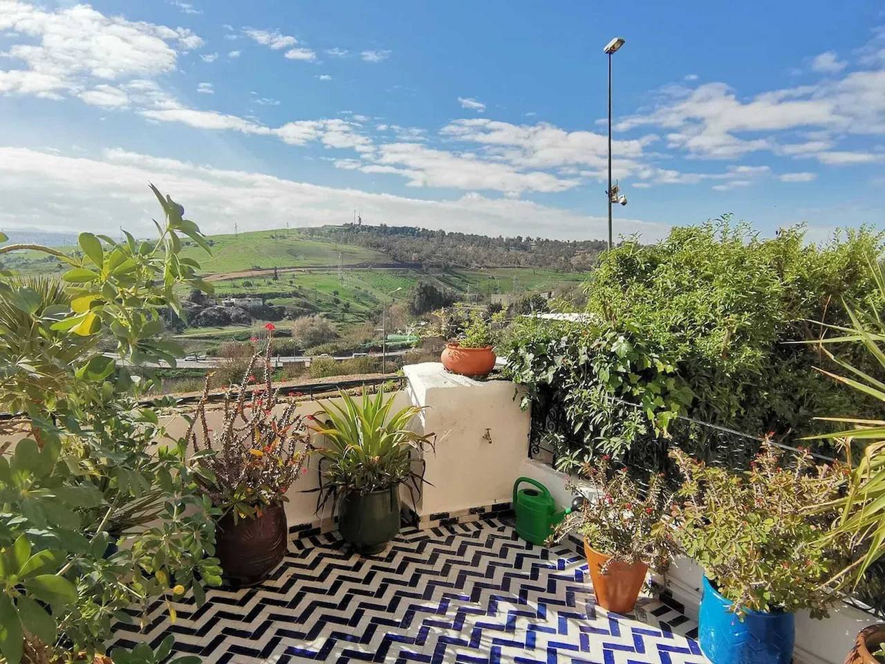 Entire apartment, Spacious Apartment in Fès with Private Pool, 150 sqm in Fès-Boulemane region