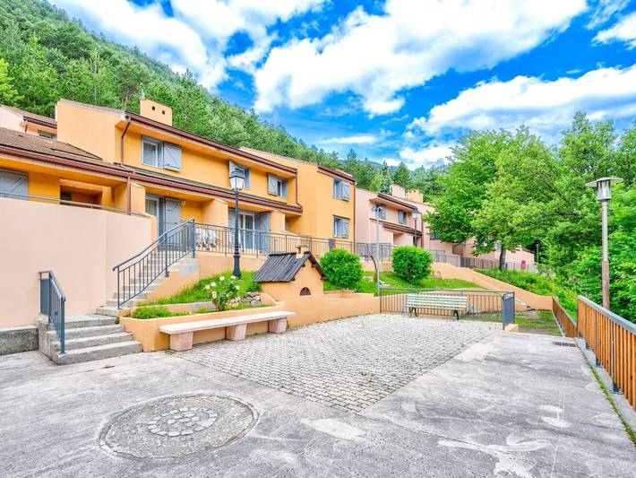 Gîte pour 4 personnes, avec Terrasse et Piscine à Guillaumes - 3