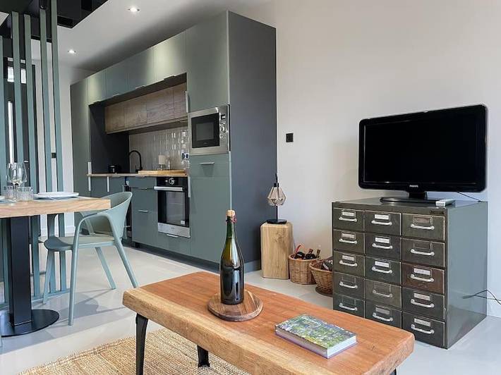 Gîte pour 2 personnes, avec jardin ainsi que terrasse et vue à Limetz-Villez - 2