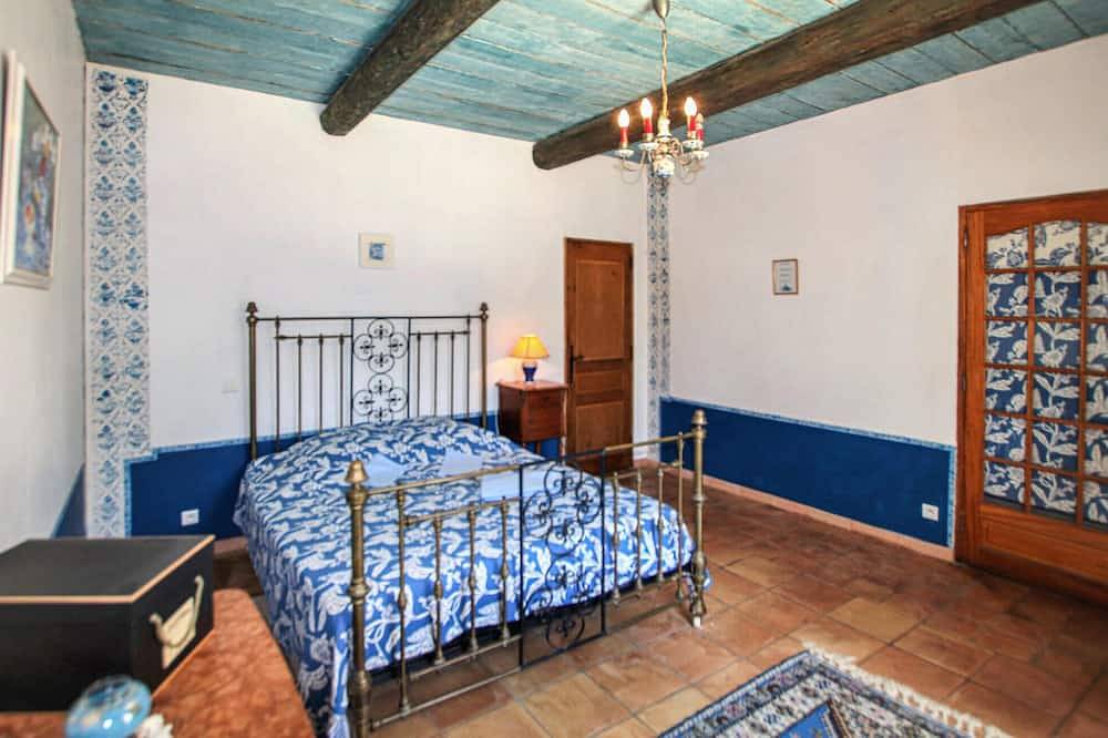Luxurious home in Apt in APT, Parque natural regional del Luberon