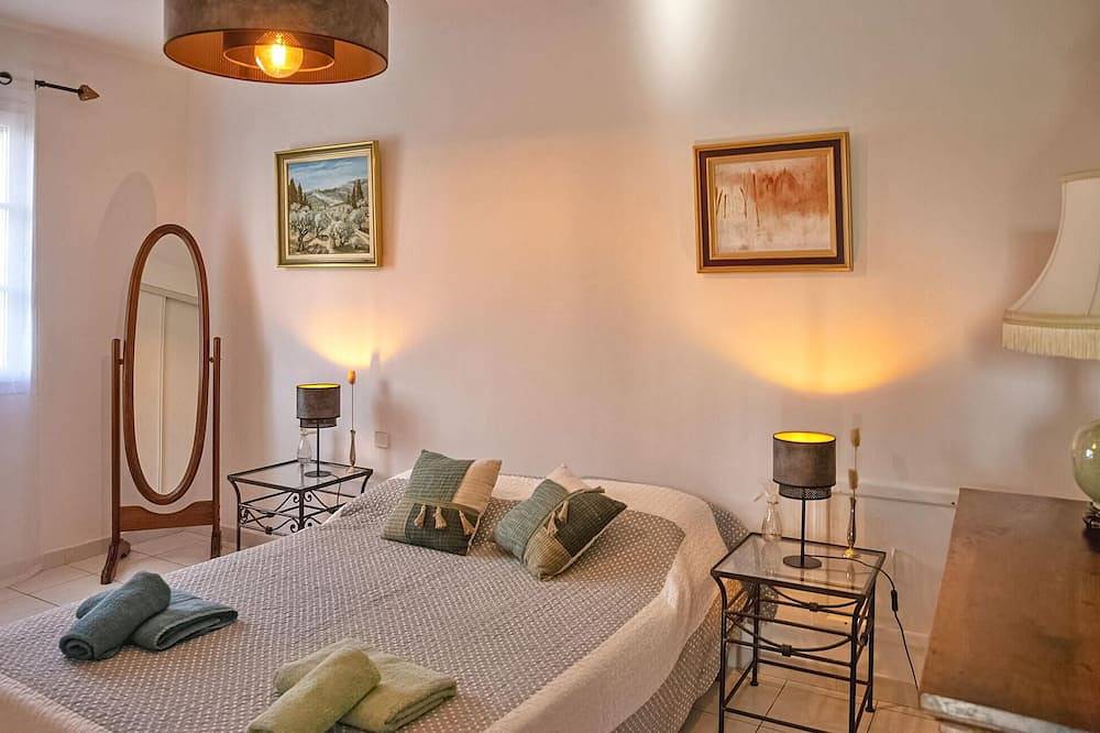 Gorgeous home in Graveson in Graveson, Arles region