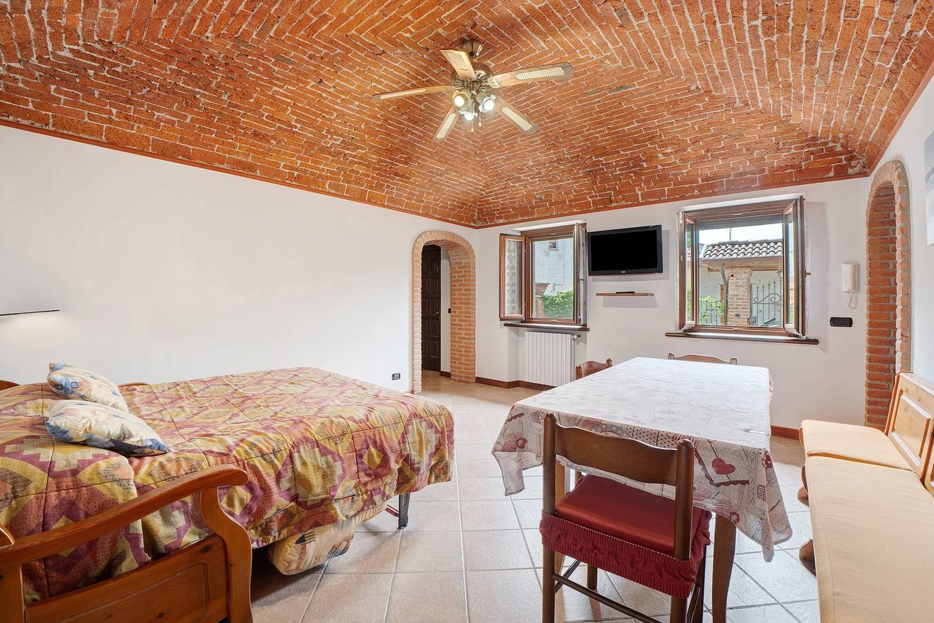 Ganze Wohnung, Apartment „Centenario Affittacamere“ mit Wlan und Klimaanlage in Fara Novarese, Novara Provinz