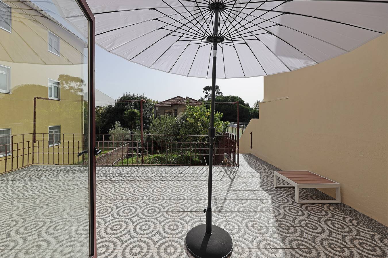 Ganze Wohnung, Flh Porto Classic Apartment with Terrace & Parking in Cedofeita, Porto