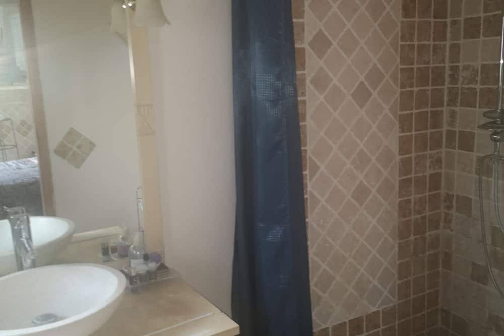 Quiet studio in the countryside in Trets, Aix-en-Provence region