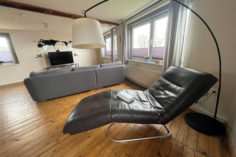 Ganze Wohnung, Ferienwohnung mit wundervollem Weserblick in Fürstenberg, Landkreis Holzminden