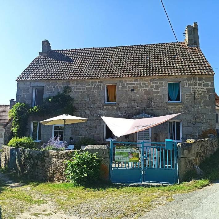 Location de vacances pour 5 personnes, avec Terrasse et Vue à Saint-Médard-la-Rochette