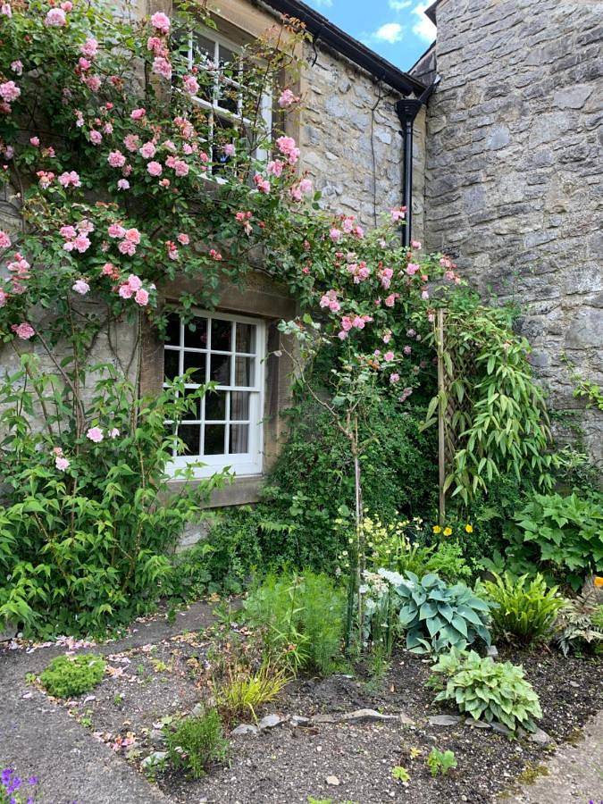 Three-Bedroom Holiday Home in Ashford in the Water, Derbyshire