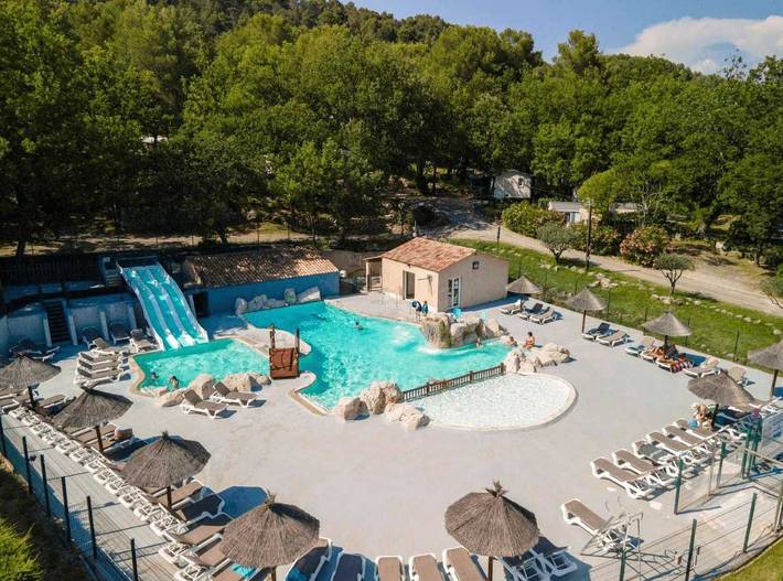 Tente pour 4 personnes, avec bassin pour enfant dans le Var - 2