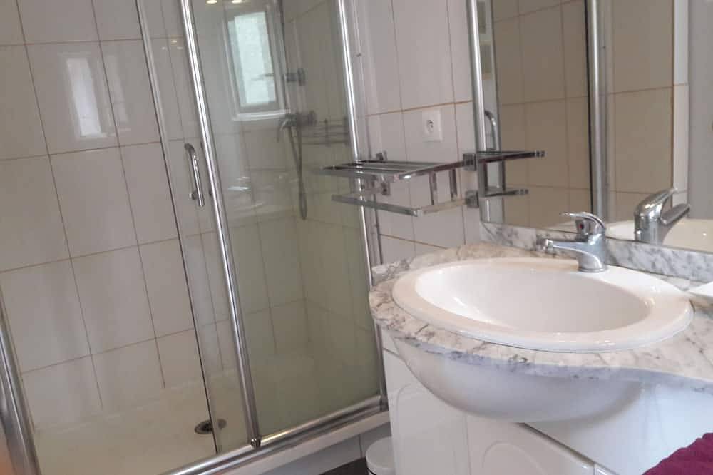 Casa Rural con Spa (Jacuzzi) \"Les Oiseaux\" in Montauroux, Region de Draguignan