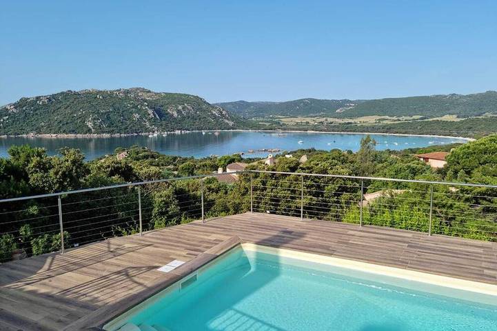 Villa pour 8 personnes dans Santa Giulia