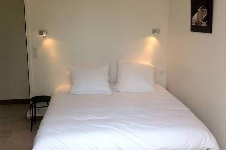 Location de vacances pour 18 personnes, avec jardin à Carantec - 3