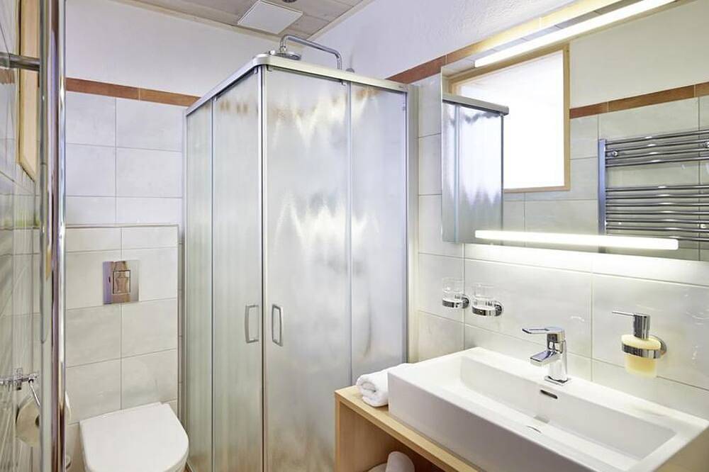 Doppelzimmer mit Dusche, Wc und Balkon - Vordergugg in Mittersill, Pinzgau