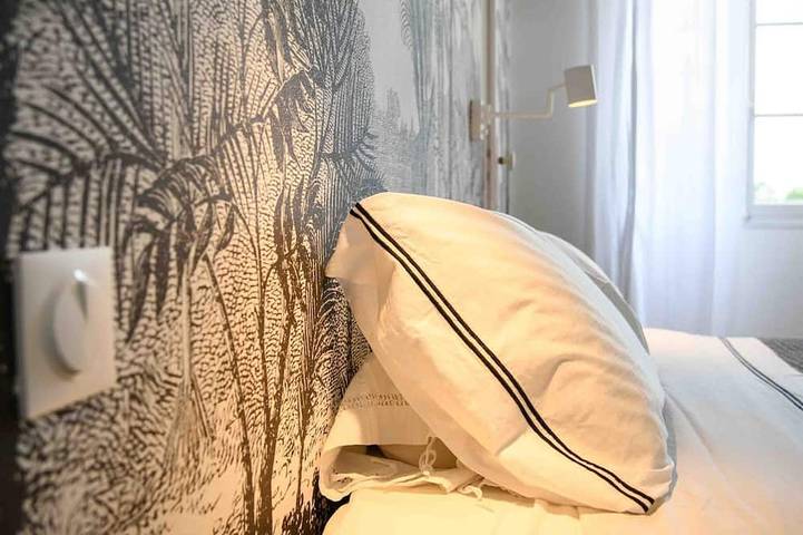 Location de vacances pour 2 personnes, avec Jardin et Piscine à Blasimon - 4