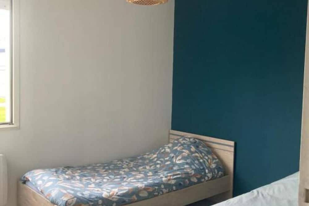 Appartement entier, T3 une résidence calme avec balcon à seulement 8min à pied du centre bourg! in Janzé, Région de Rennes