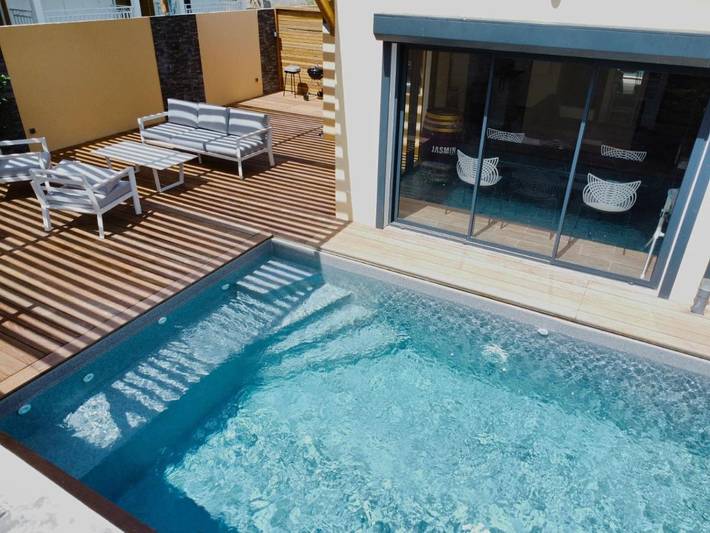 Location de vacances pour 14 personnes, avec jardin ainsi que jacuzzi et piscine à Baie-Mahault - 3