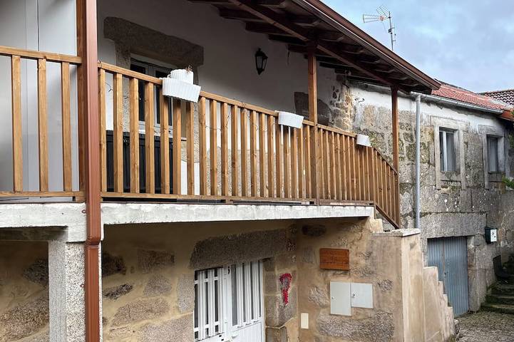Location de vacances pour 6 personnes, avec Balcon dans Tourém