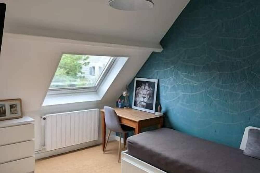 Maison avec Jacuzzi proche de Paris et Versailles in Noisy-le-Roi, Yvelines