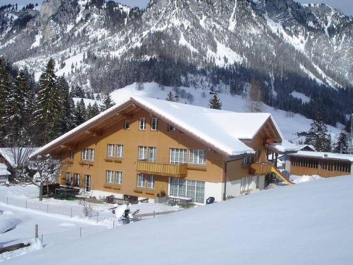 Ferienwohnung für 5 Personen, mit Terrasse und Garten sowie Sauna