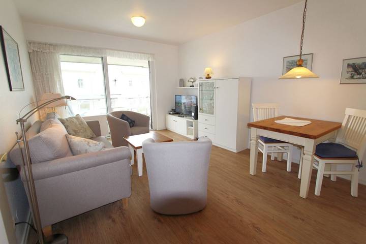 Ferienwohnung für 2 Personen, mit Balkon in Wenningstedt - 2