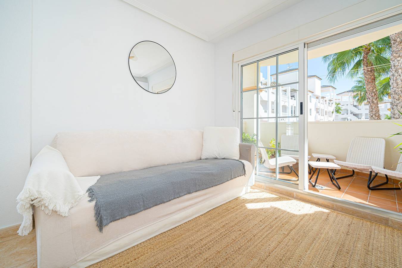 Ganze Wohnung, Ferienwohnung 'Villamartin' mit Gemeinschaftspool, Wlan und Klimaanlage in Monte Golf, Orihuela
