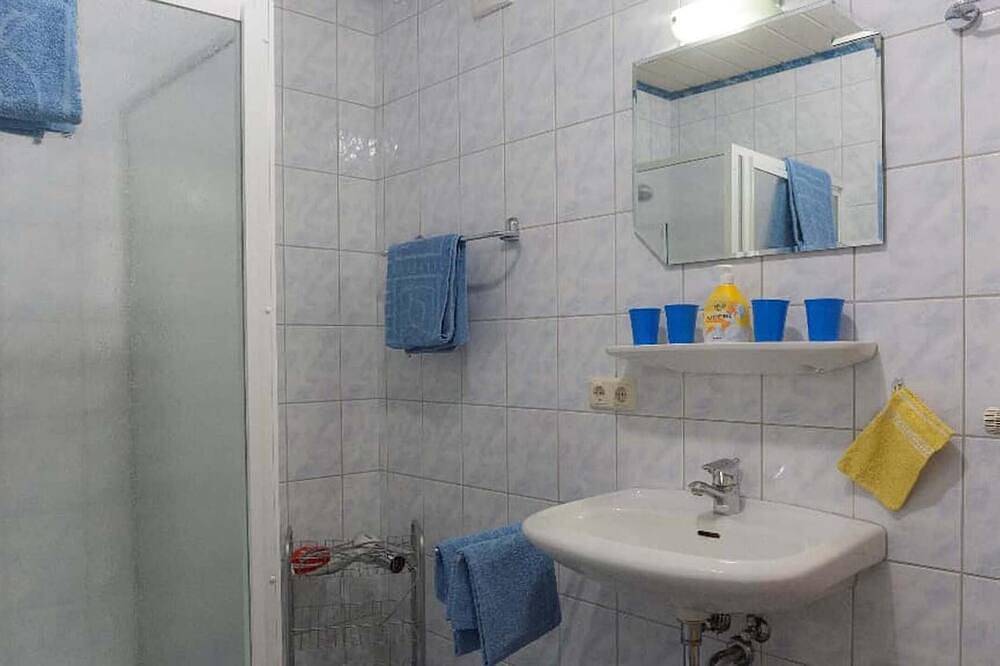 Ganze Wohnung, Barrierefreie 70qm Ferienwohnung mit Terrasse und Balkon in Wegscheid, Ostbayern