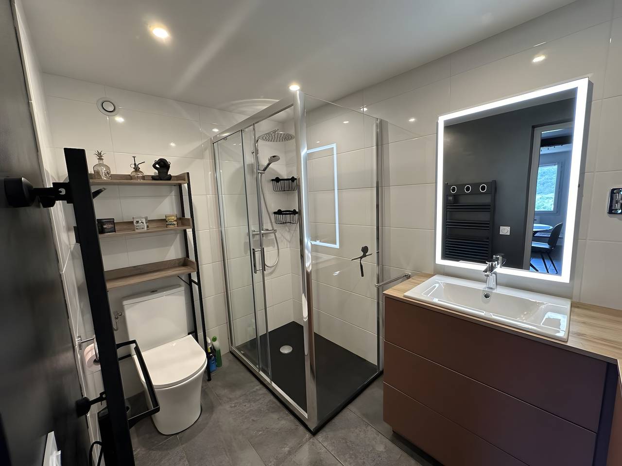 Cresta Cottage with Mountain View, Private Terrace, and Wi-Fi in Espenel, Die region